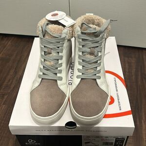 NWT Blondo White/Camel Leather Waterproof High tops, Size 7.5